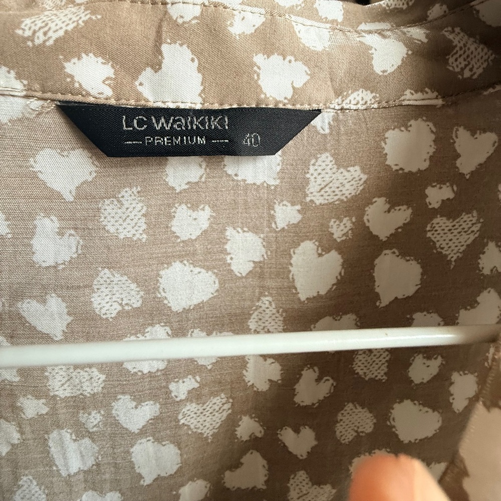 Women's Tan and White Heart Print Blouse - Picture 2 of 4